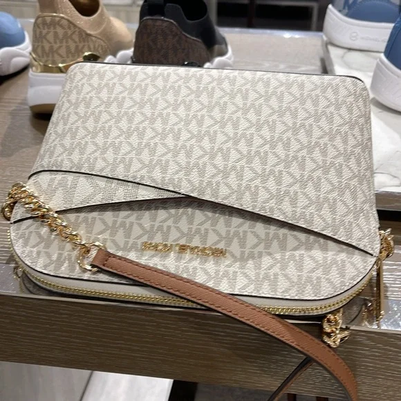 MICHAEL KORS Jet Set Medium Logo Dome Satchel Crossbody XCROSS XBODY
Vanilla - Picture 6 of 16